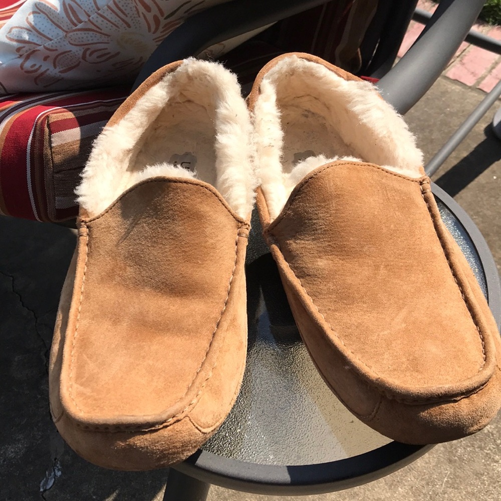 Men’s Ugg slippers